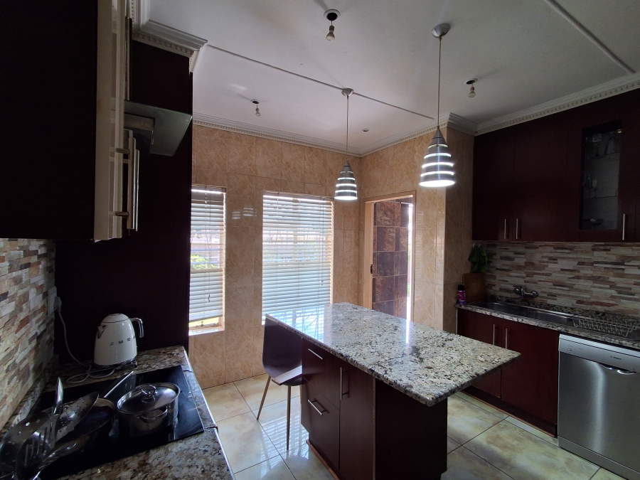 3 Bedroom Property for Sale in Songloed North West